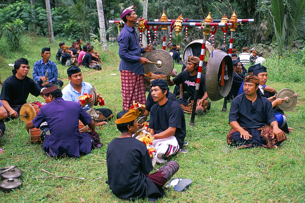 Funeral ceremony, island of Bali, Indonesia, Southeast Asia, Asia