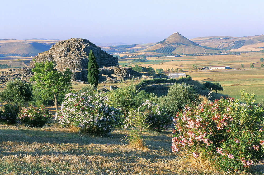 Nuraghe Su Nuraxi di Barumini, UNESCO World Heritage Site, island of Sardinia, Italy, Mediterranean, Europe