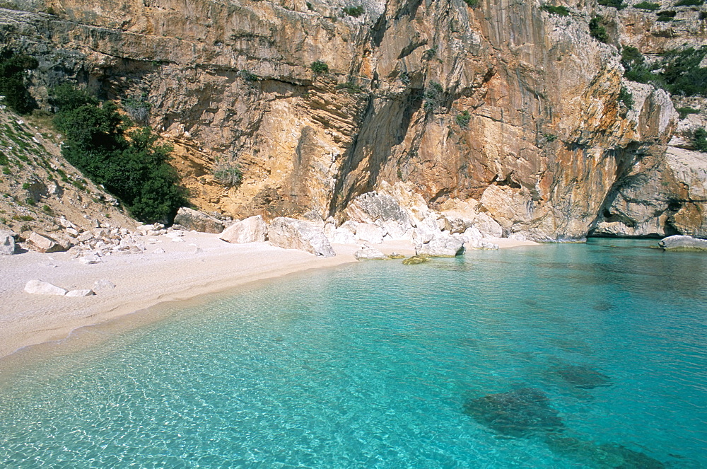 Cala Mariolu, Cala Gonone, Golfe di Orosei (Orosei gulf), island of Sardinia, Italy, Mediterranean, Europe