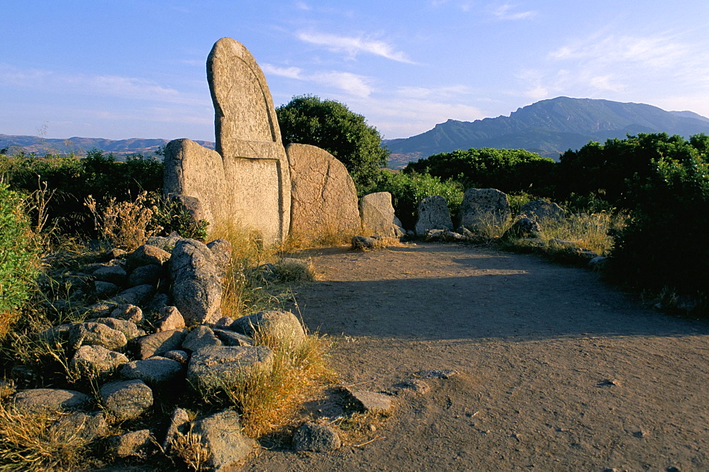 Tombe des Geants (Giants tomb), Nuoro province, island of Sardinia, Italy, Mediterranean, Europe