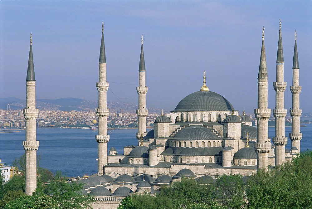 The Blue Mosque (Sultan Ahmet Mosque), Istanbul, Marmara province, Turkey, Europe