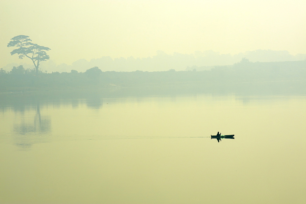 Hooghly River, part of the Ganges River, West Bengal, India, Asia