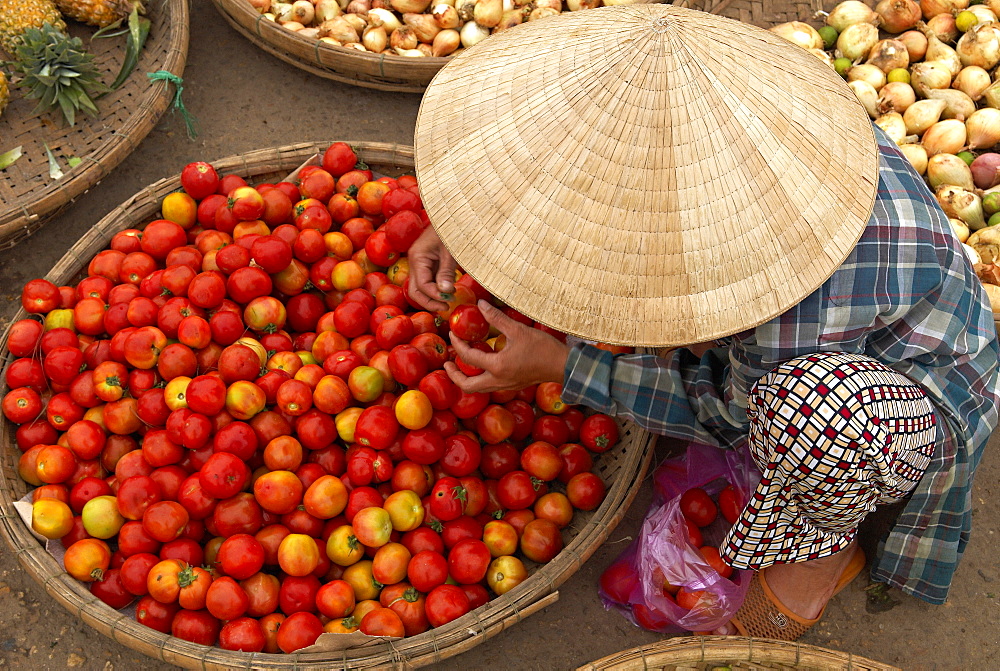 Dong Ba market, Hue, Vietnam, Indochina, Southeast Asia, Asia 