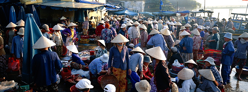 The market, Hoi Han (Hoi An), Vietnam, Indochina, Southeast Asia, Asia 