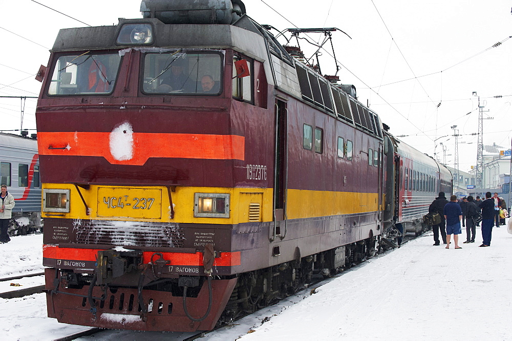 Railway station on the Trans-Siberian line, Kirov, Kirov Oblast, Russia, Eurasia