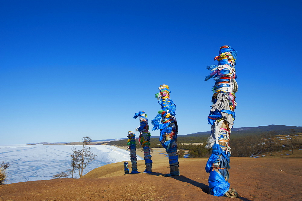 Shaman rock, Maloe More (Little Sea), frozen lake during winter, Olkhon island, Lake Baikal, UNESCO World Heritage Site, Irkutsk Oblast, Siberia, Russia, Eurasia 