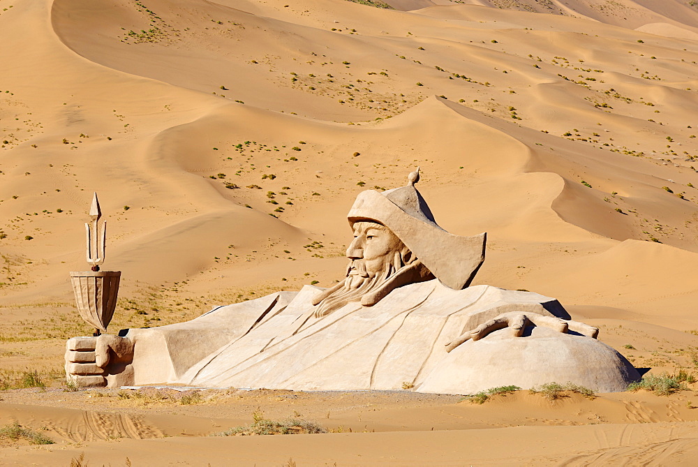 Statue of Gengis, Mongol emperor, Badain Jaran Desert, Gobi Desert, Inner Mongolia, China, Asia