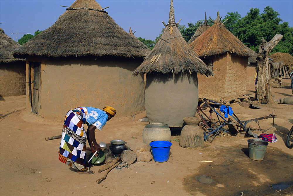 Mud village, huts, Mandi region, Mali, Africa