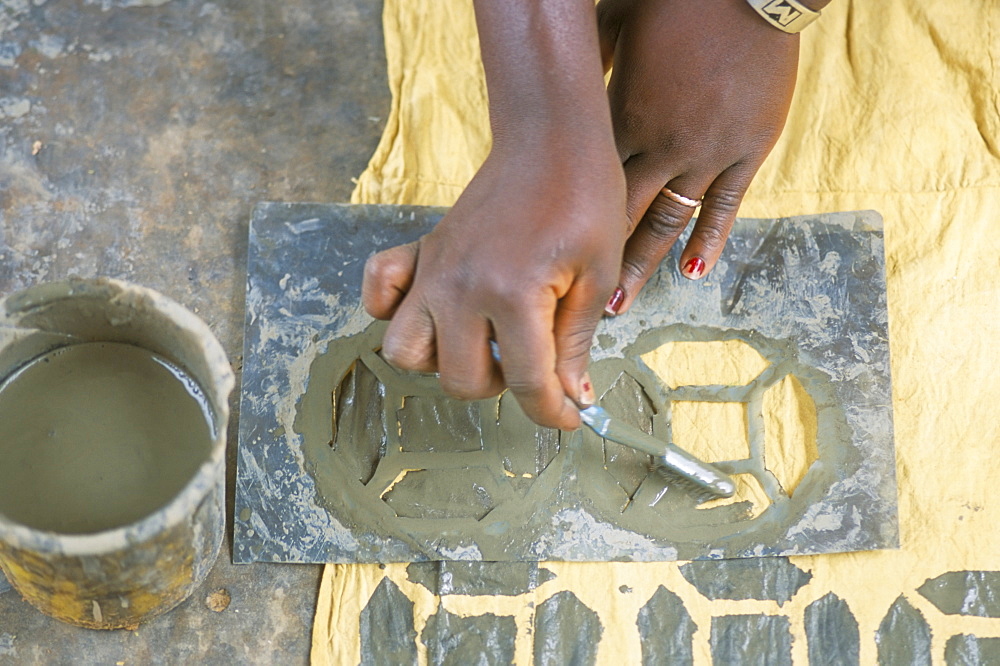 Stencilling onto cotton, Bogolan craft workshop, Segou, Mali, Africa