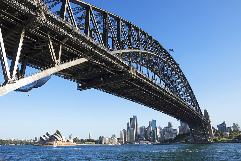 Harbour Bridge and Sydney skyline, Sydney, New South Wales, Australia, Pacific 