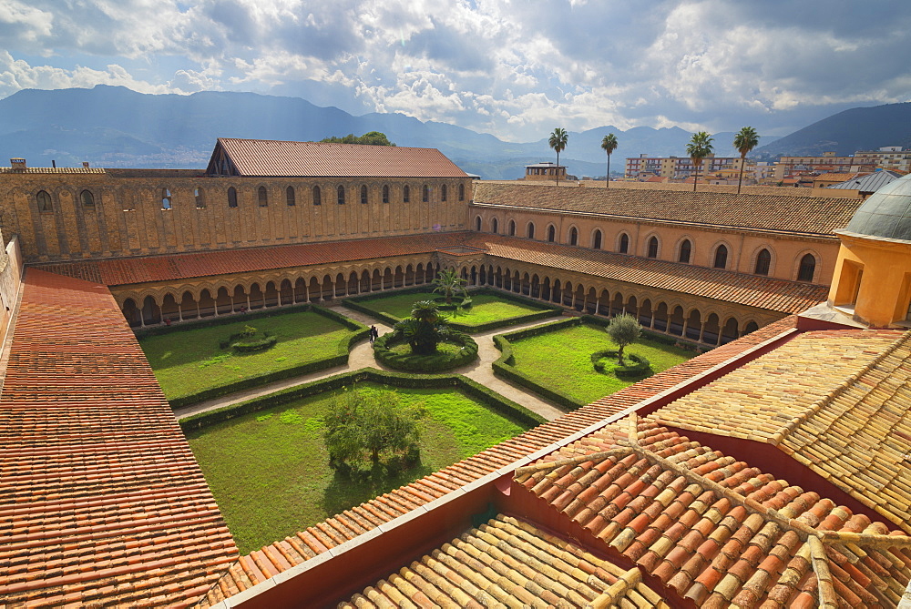 Cloister, Cathedral of Monreale, Monreale, Palermo, Sicily, Italy, Europe