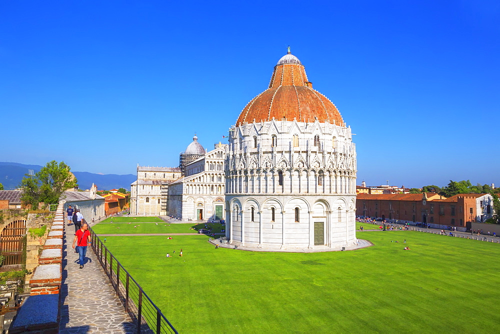 Baptistery and Cathedral view from Pisa defensive walls, Campo dei Miracoli, UNESCO World Heritage Site, Pisa, Tuscany, Italy, Europe