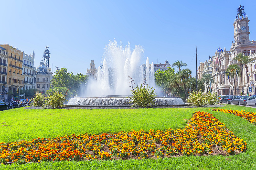 Ayuntamiento Square and townhall, Valencia, Comunidad Autonoma de Valencia, Spain, Europe