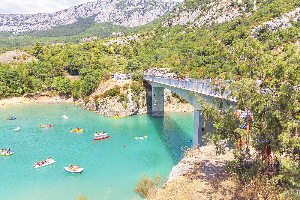 St. Croix Lake, Gorges du Verdon, Provence-Alpes-Cote d'Azur, Provence, France, Europe