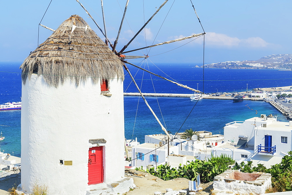 Boni's Windmill overlooking Mykonos Town, Mykonos, Cyclades Islands, Greek Islands, Greece, Europe