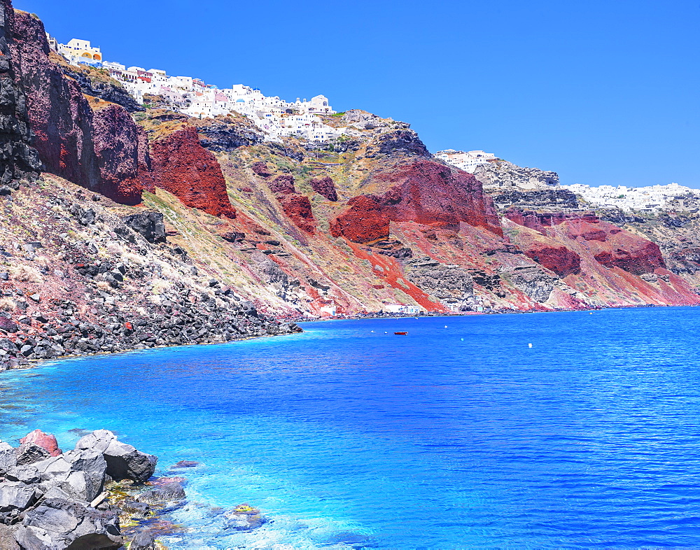 Oia village perched on Santorini caldera rim, Oia, Santorini, Cyclades Islands, Greek Islands, Greece, Europe