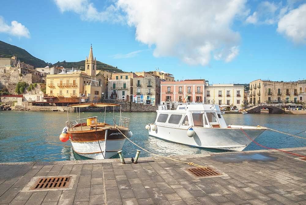 Marina Corta harbour, Lipari Town, Lipari Island, Aeolian Islands, UNESCO World Heritage Site, Sicily, Italy, Mediterranean, Europe