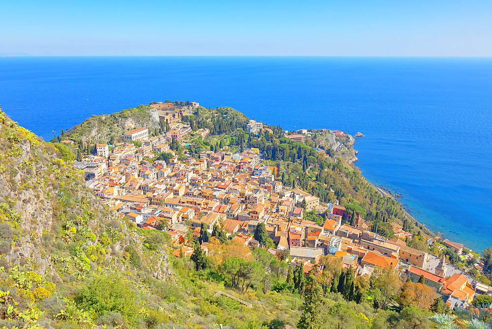 Taormina town, high angle view, Taormina, Sicily, Italy, Mediterranean, Europe