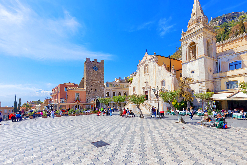 Piazza IX Aprile, Taormina, Sicily, Italy, Mediterranean, Europe