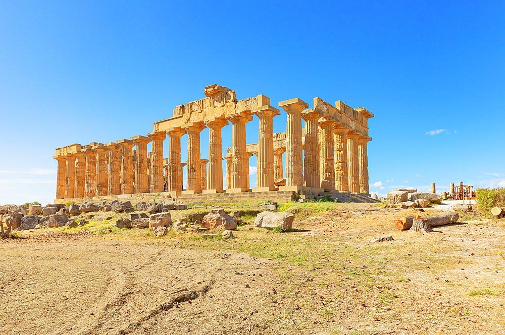 Temple of Hera (Temple E), Selinunte Archaeological Park, Selinunte, Trapani district, Sicily, Italy, Mediterranean, Europe