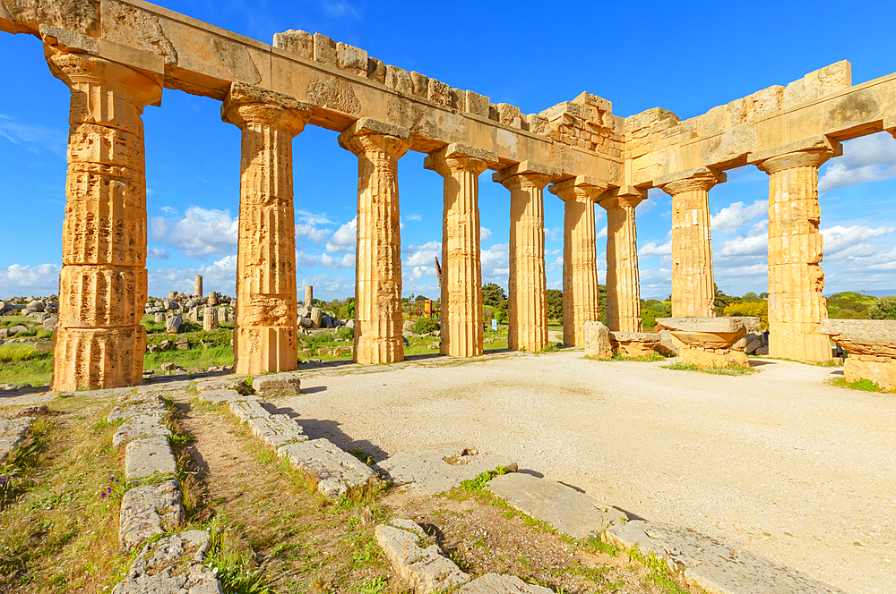 Temple of Hera (Temple E), Selinunte Archaeological Park, Selinunte, Trapani district, Sicily, Italy, Mediterranean, Europe