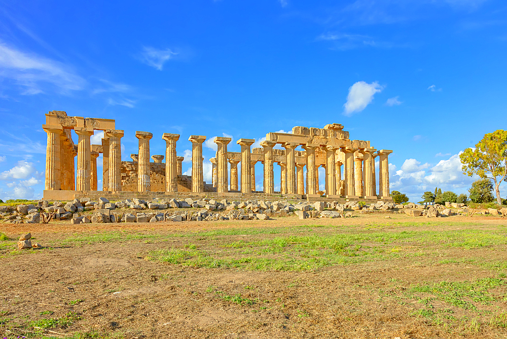 Temple of Hera (Temple E), Selinunte Archaeological Park, Selinunte, Trapani district, Sicily, Italy, Mediterranean, Europe