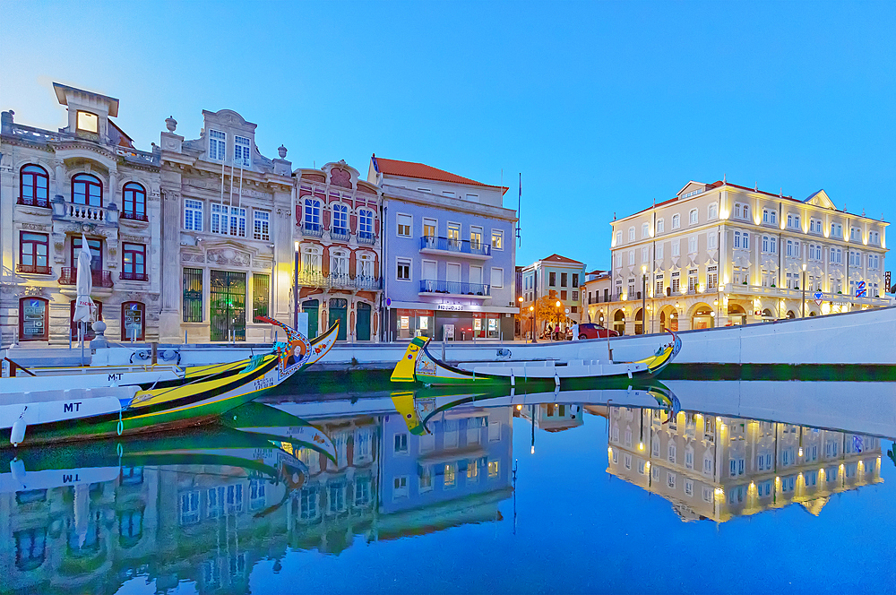 Aveiro main canal at twilight, Aveiro, Portugal, Europe