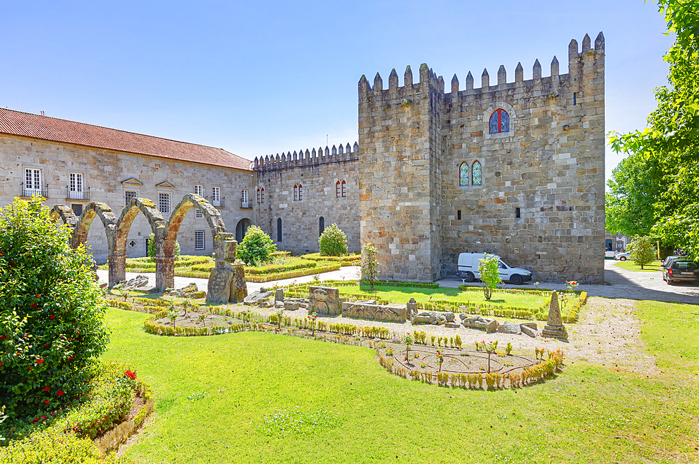 View of the Episcopal Palace, Braga, Minho Province, Portugal