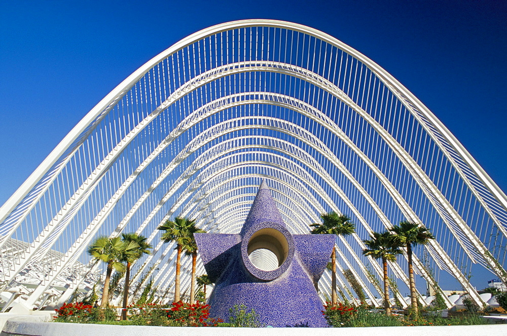 Umbracle, City of Arts and Sciences (Ciudad de las Artes y las Ciencias, architect Santiago Calatrava, Valencia, Spain, Europe