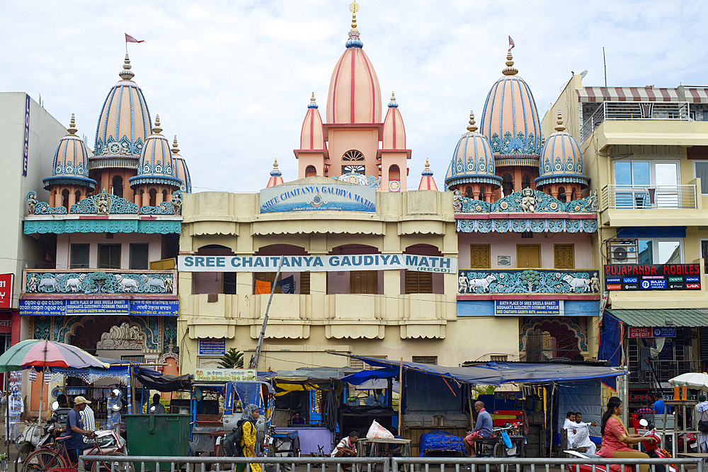 Frontal of the Sree Chaitanya Gaudiya sanctuary, inspired by the teachings of Chaitanya who lived and taught in Puri in the 15th century, located near the Jagannath Temple, Puri, Odisha, India, Asia