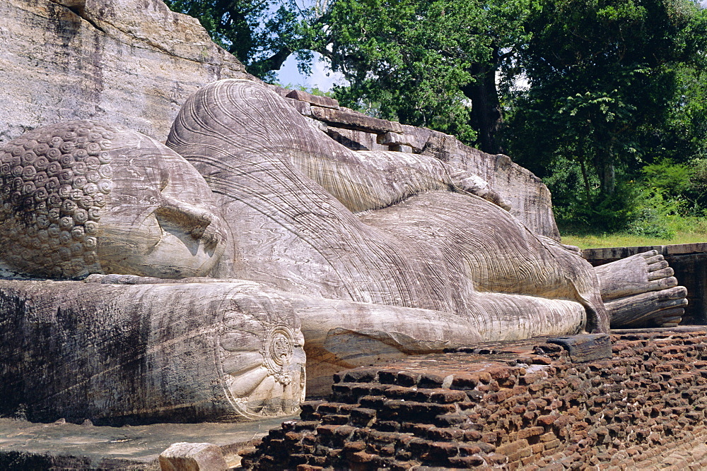 Reclining Buddha statue, Buddha entering Nirvana, Polonnaruwa, Sri Lanka