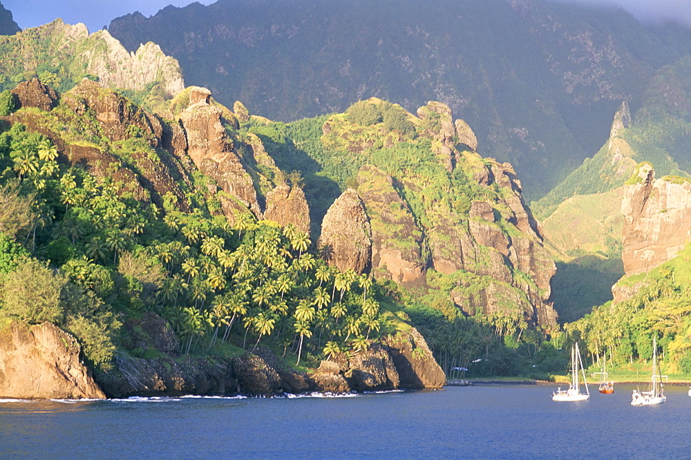 La Baie des Vierges (Bay of the Virgins), Hanavave, island of Fatu Iva, Marquesas Islands, French Polynesia, Pacific