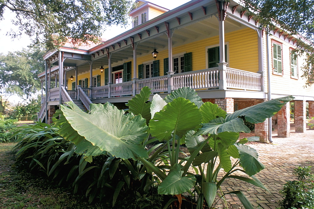 Laura Plantation, on the edge of the Mississippi, La Vacherie region, Louisiana, United States of America, North America