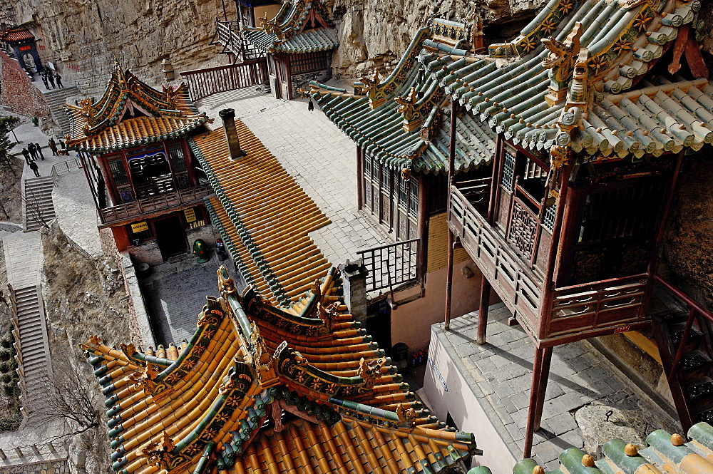 The Hanging Monstery (Xuankong Si), founded in the 6th century AD, near the Pass of the Golden Dragon (Jinlong Kou), 30 m above the valley floor, Hunyan, Shanxi, China, Asia