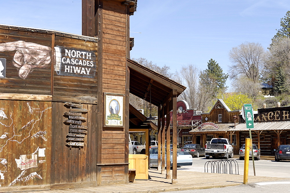 Western town of Winthrop, built in 1800, Washington State, United States of America, North America