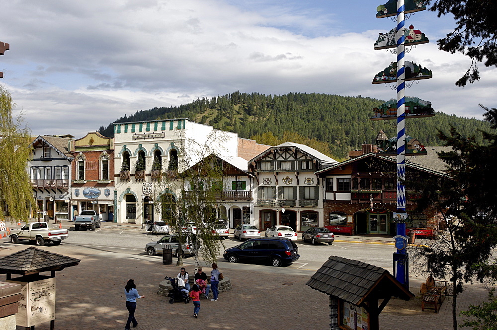 Leavenworth Bavarian village built in 1960, Chelan County, Washington State, United States of America, North America