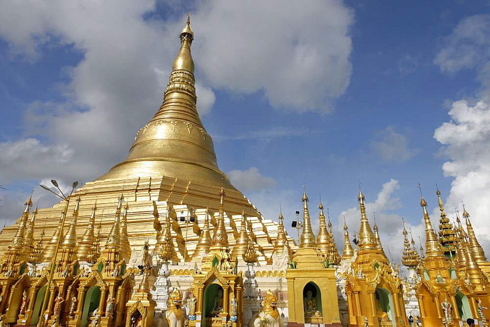 The Shwedagon Pagoda, Yangon (Rangoon), Yangon region, Republic of the Union of Myanmar (Burma), Asia 