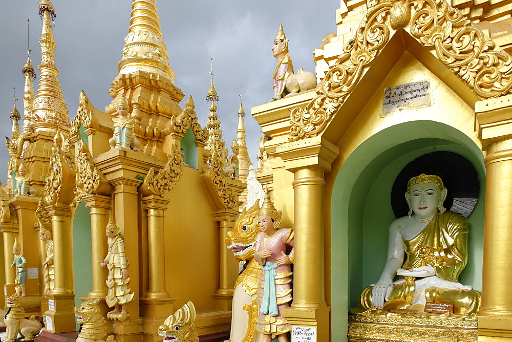 The Shwedagon Pagoda, Yangon (Rangoon), Yangon region, Republic of the Union of Myanmar (Burma), Asia 