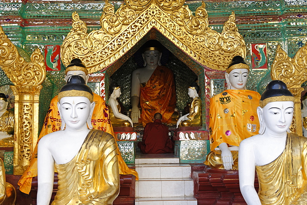 The Shwedagon Pagoda, Yangon (Rangoon), Yangon region, Republic of the Union of Myanmar (Burma), Asia 