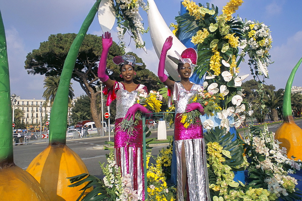 Carnival parade, Battle of the Flowers, Promenade des Anglais, Nice, Alpes-Maritimes, Provence, France, Europe