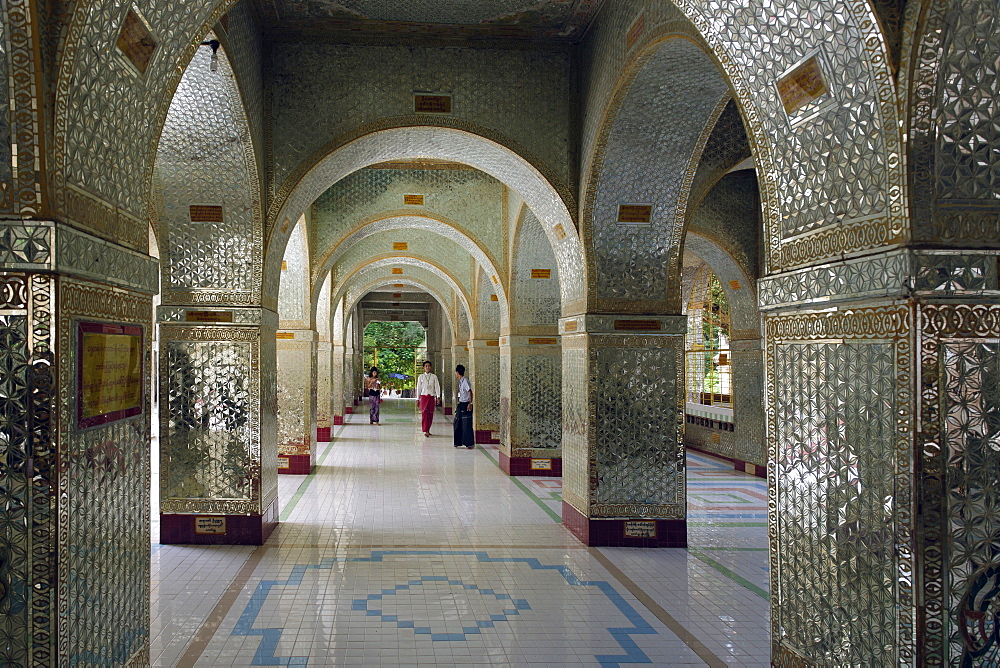 Shwe Sayan pagoda, Mandalay area, Mandalay division, Republic of the Union of Myanmar (Burma), Asia 