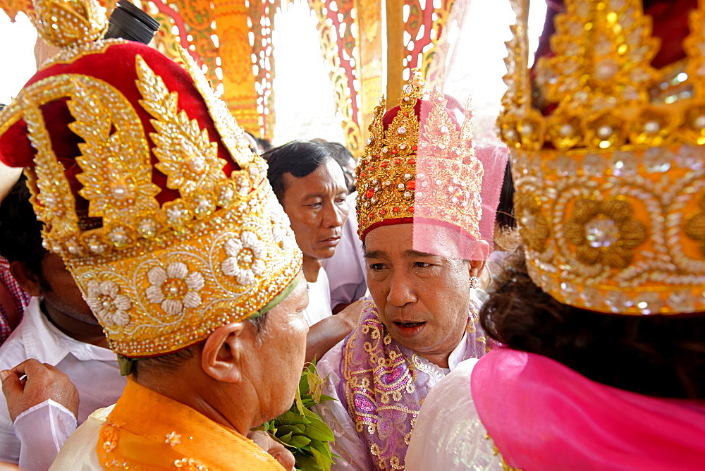 The ministers during Ceremony of Washing the Nats' Statues, Yadanagu Nats Festival, Amarapura, Mandalay Division, Republic of the Union of Myanmar (Burma), Asia 