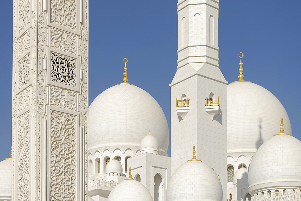 The Sheikh Zayed Grand Mosque, Abu Dhabi, United Arab Emirates, Middle East