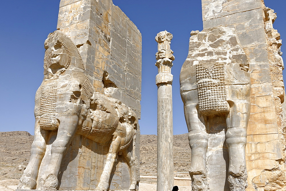 Bulls of the Gate of All the Nations, Persepolis site, Persepolis, Iran, Middle East