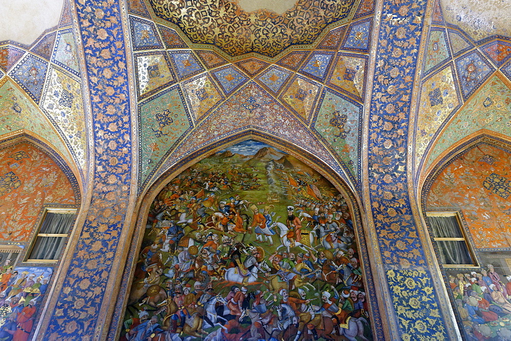 Fresco of the banquet hall, Chehel Sotoun Palace (Forty Columns), Isfahan, Iran, Middle East