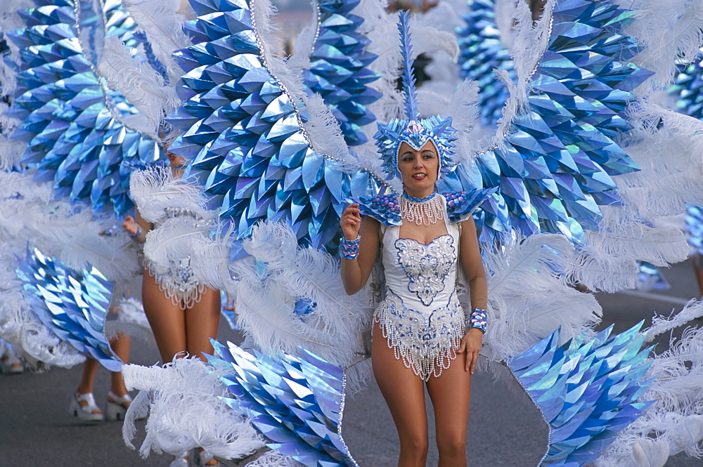 Carnival parade, Battle of the Flowers, Promenade des Anglais, Nice, Alpes-Maritimes, Provence, France, Europe