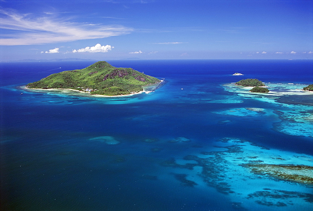 Aerial view of Ile Sainte Anne (St. Anne island) in blue sea, northeast coast, island of Mahe, Seychelles, Indian Ocean, Africa