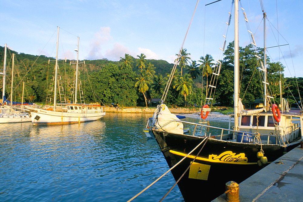 Jetty, west coast, island of La Digue, Seychelles, Indian Ocean, Africa