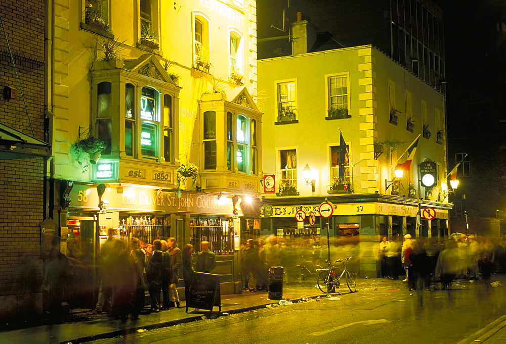 Pubs on Bar Fleet Street, Temple Bar area, Dublin, County Dublin, Eire (Ireland), Europe