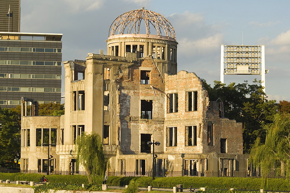 A Bomb Dome, UNESCO World Heritage Site, Peace Park, Hiroshima city, Western Japan, Asia